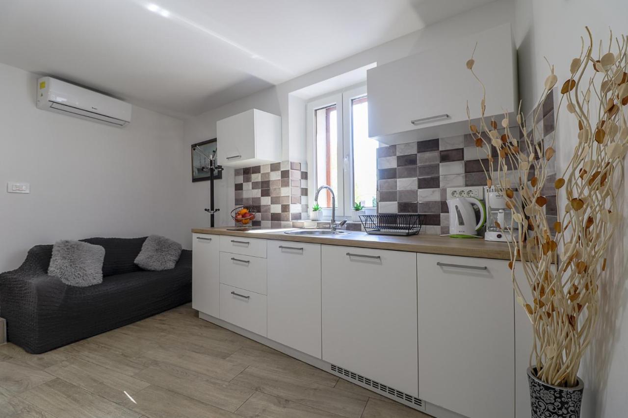 Apartman Juraj I Matej Vrsar Extérieur photo